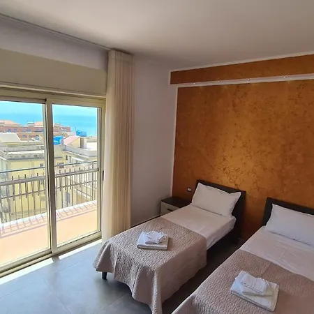Bed and Breakfast Casa Veneziano Messina Exterior foto